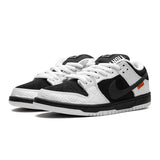 Nike SB Dunk Low - TIGHTBOOTH