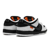 Nike SB Dunk Low - TIGHTBOOTH